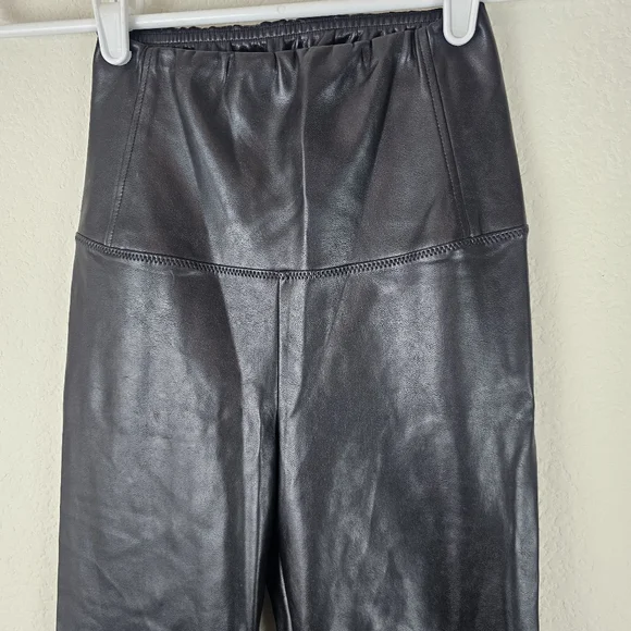 Aritzia Wilfred Free Daria Pant XS Tall Black Vegan Leather Legging NWT - Picture 4 of 11